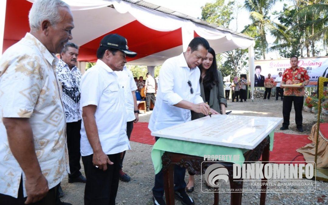 Ketua DPR RI Bambang Soesatyo Resmikan Monumen Dr. Sulistiyo