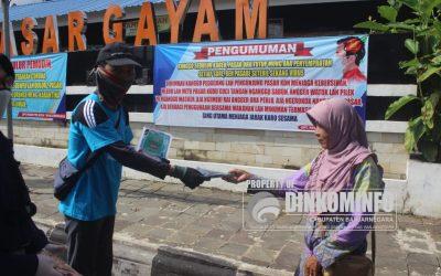 Siswa SMK 1 Bawang Gelar Aksi Bagi Masker Kain