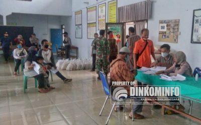 Pendistribusian BSNT (Bantuan Sosial Non Tunai) tahap I APBD I Provinsi Jateng di Kecamatan Wanadadi