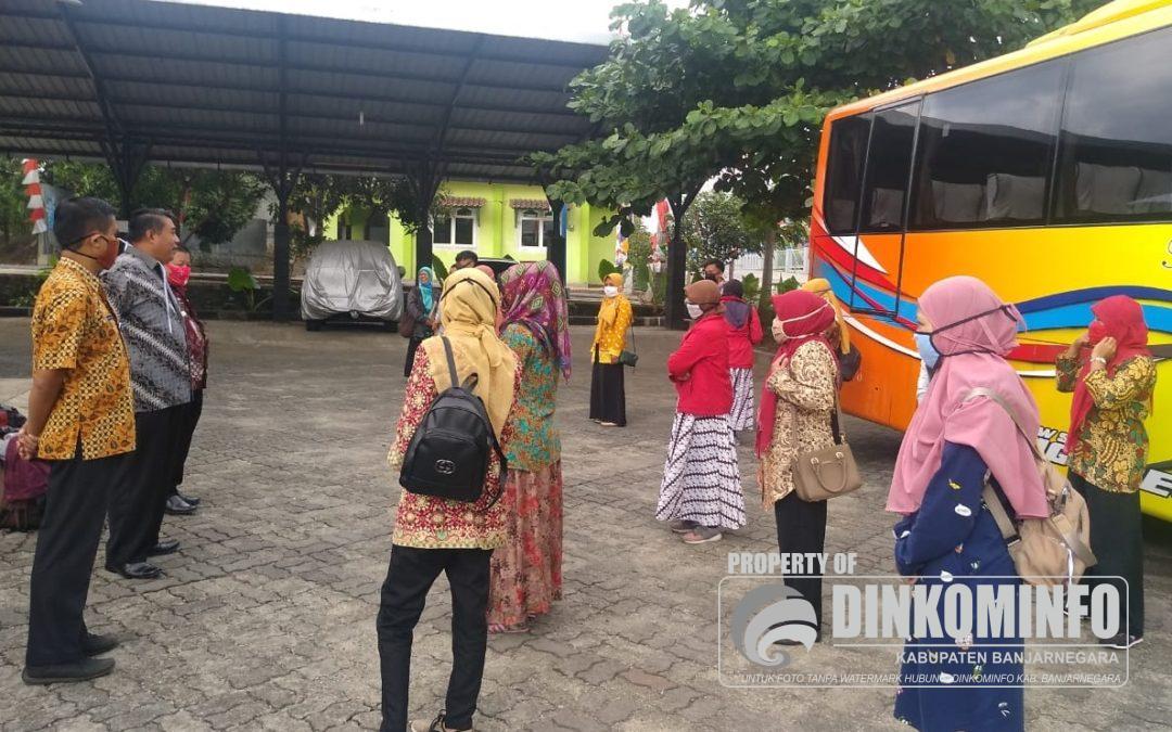 Magang Penumbuhan Wirausaha Baru Produk Batik Tulis