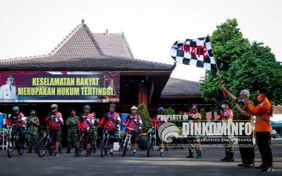 Wabup Lepas Rombongan Gowes TNI AL Cilacap