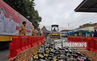 Awal Rangkaian Hari Jadi Banjarnegara, 2.024 Botol Miras Sitaan Tahun 2020 Dimusnahkan