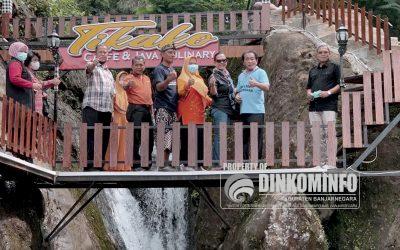 Kunjungi Rest Area Tikako, Bupati Budhi Sarwono : Tikako Memang Oke!