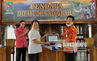 Bupati Budhi Sarwono Serahkan DAK Pertanian Senilai Rp. 2,1 Miliar