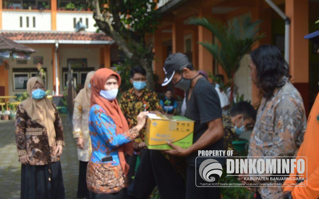Gansabara Berbagi Salurkan 300 Lebih Paket Sembako