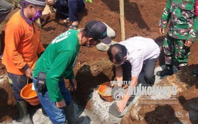 Bupati Budhi Sarwono Lakukan Peletakan Batu Pertama Pembangunan Masjid Darussalam