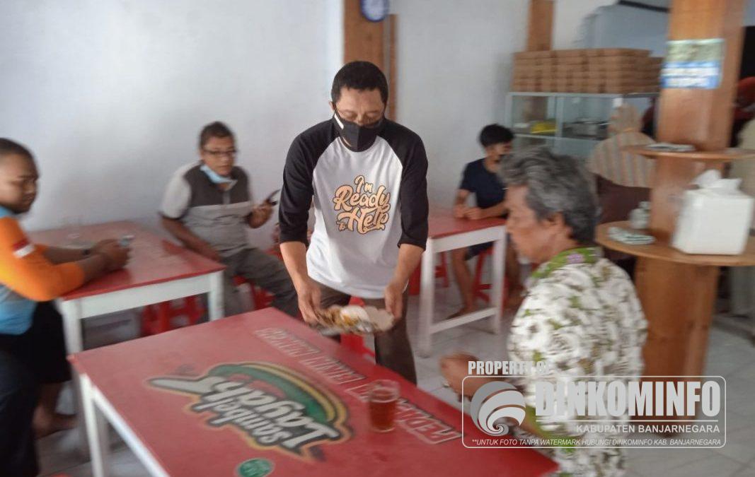 Warung Makan Rakyat Sediakan Ratusan Porsi Makan Gratis