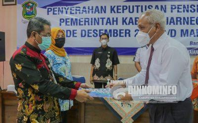 65 PNS Pemkab Banjarnegara Terima SK Pensiun