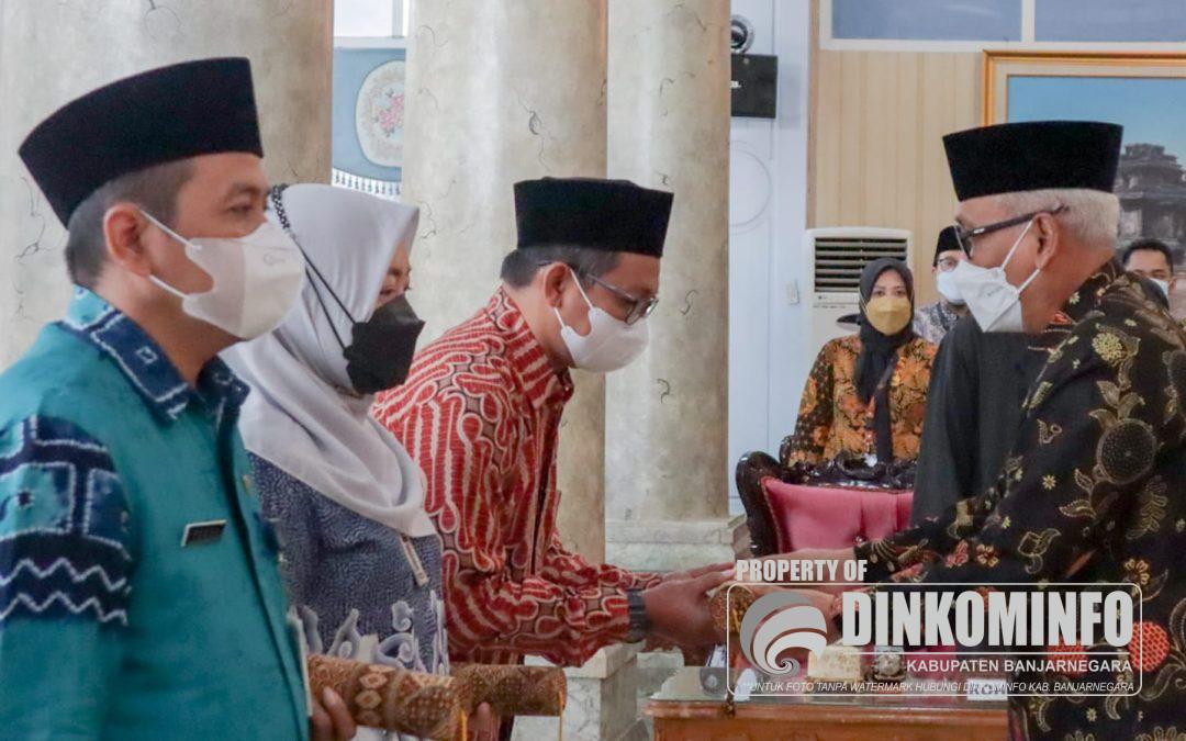 Plh Bupati Lantik Dewan Pengawas dan Direktur Perusahaan Daerah