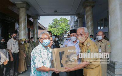 Baznas Banjarnegara Salurkan Bantuan Untuk Warga Tidak Mampu dan Tenaga Honorer