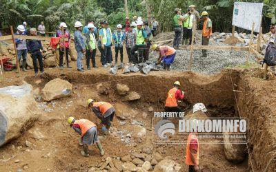 Tinjau Pembangunan SPAM Kali Ori, Pj Bupati Inginkan Pengerjaan Tepat Waktu dan Mutu
