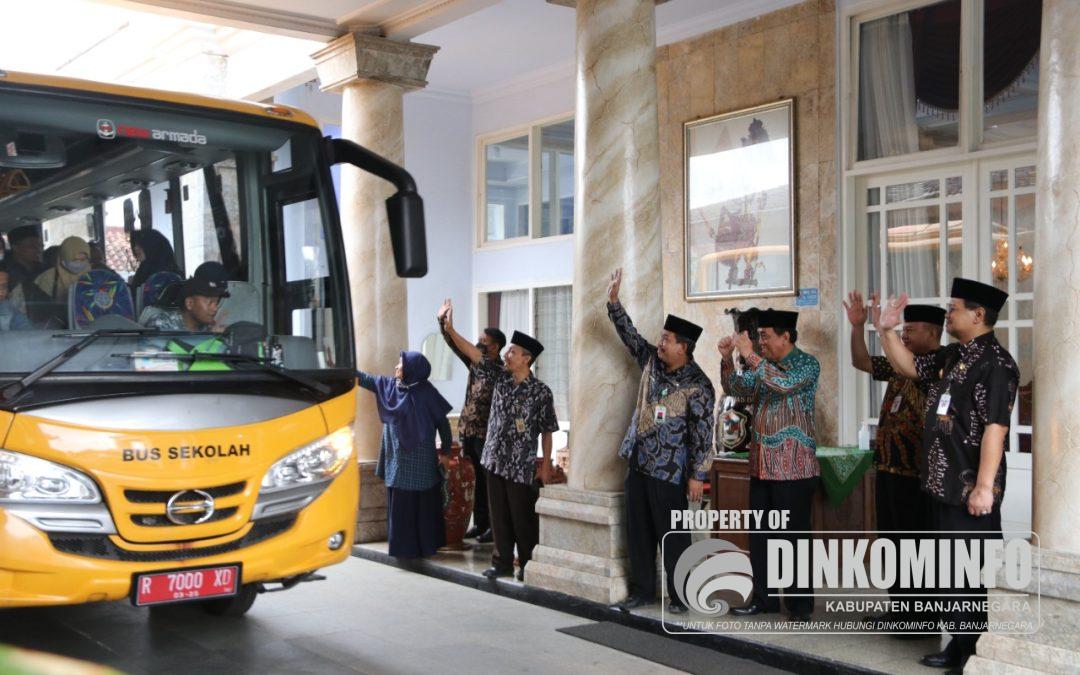 Banjarnegara Lepas Khafilah MTQ ke Semarang