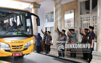 Banjarnegara Lepas Khafilah MTQ ke Semarang