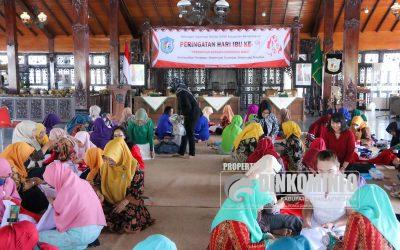 Kaum Ibu di Banjarnegara Ikuti Lomba Menjahit Bendera Merah Putih