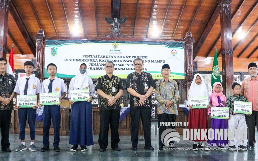 UPZ Dindikpora Banjarnegara Tasyarufkan Dana  Zakat untuk 400 Siwa