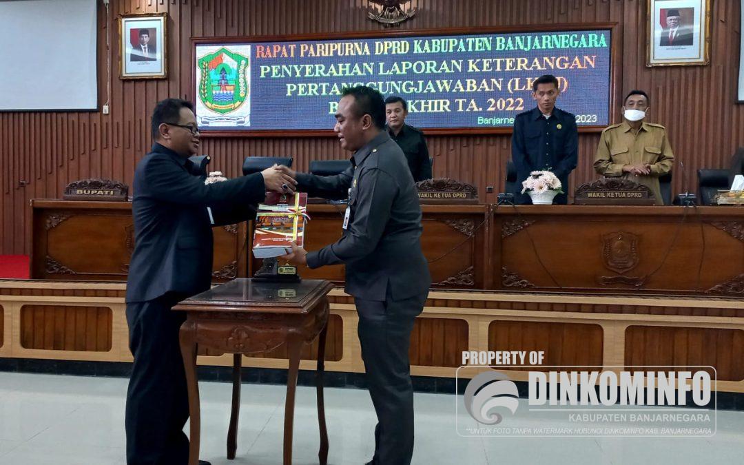 Serahkan LKPJ Tahun 2022, Pj Bupati Tri Harso Sampaikan Peningkatan Kinerja Pemkab Banjarnegara