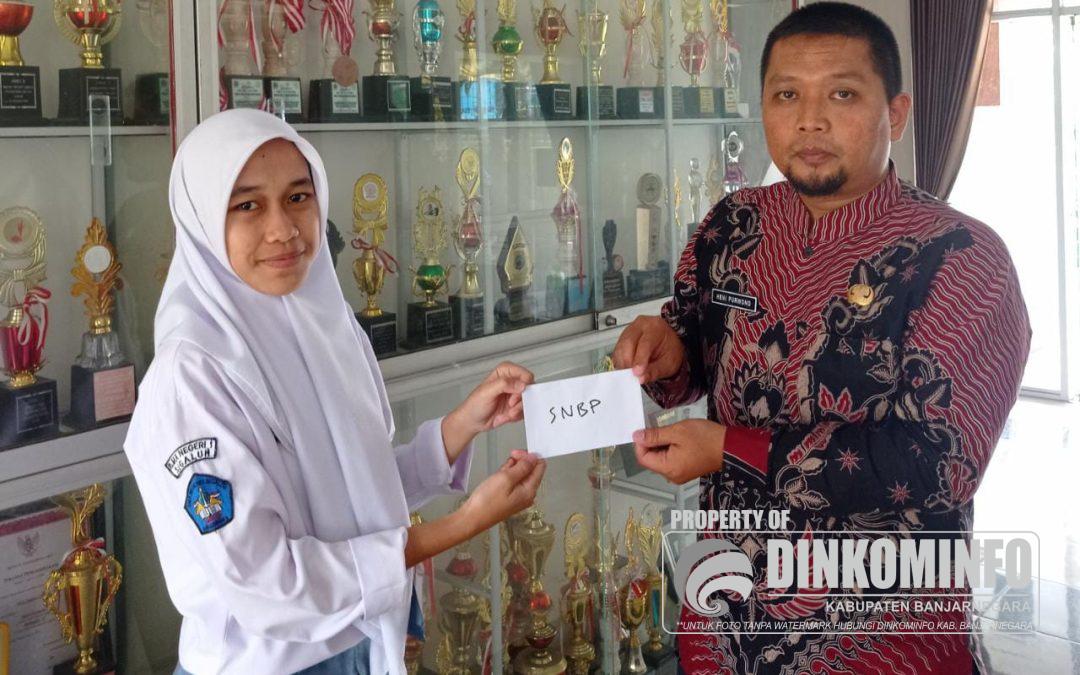 SMA Negeri 1 Sigaluh Banjarnegara Bantu Siswa Dhuafa Masuk PTN
