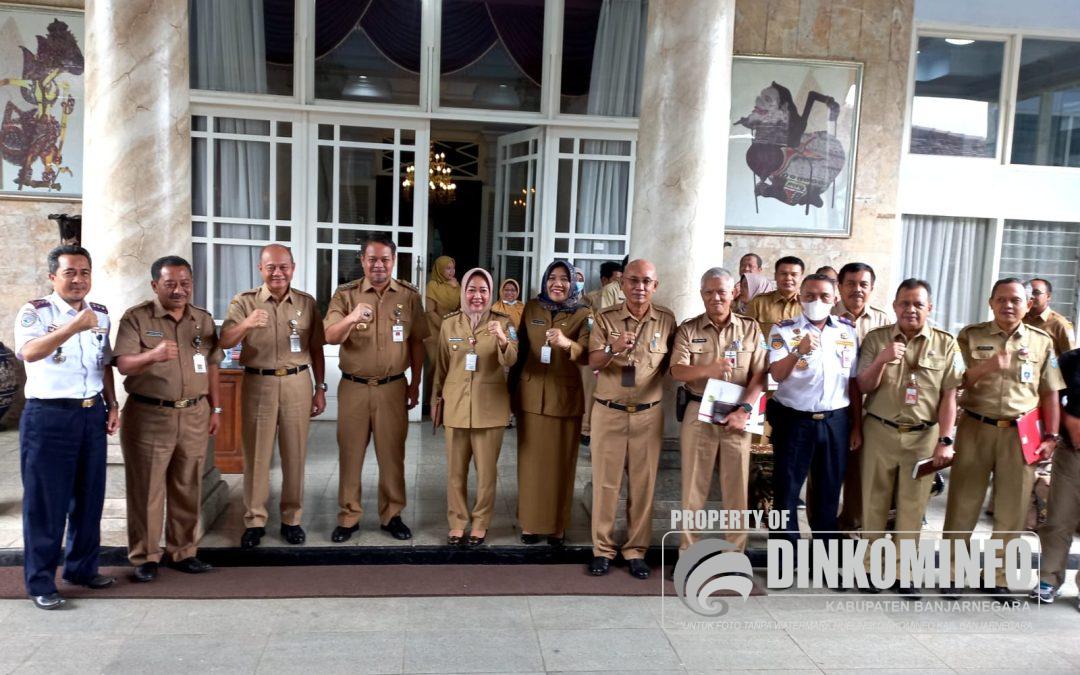 Bupati Tiwi Ajak Pemkab Banjarnegara Optimalkan Bandara Soedirman Untuk Umrah
