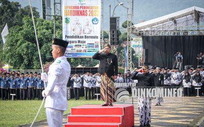 Upacara Peringatan Hardiknas 2023 di Banjarnegara, Bergerak Bersama Semarakkan Merdeka Belajar