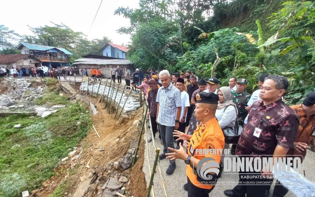 Tinjau Jalan Rusak, Gubernur Ganjar Minta Pemkab Segera Lakukan Perbaikan