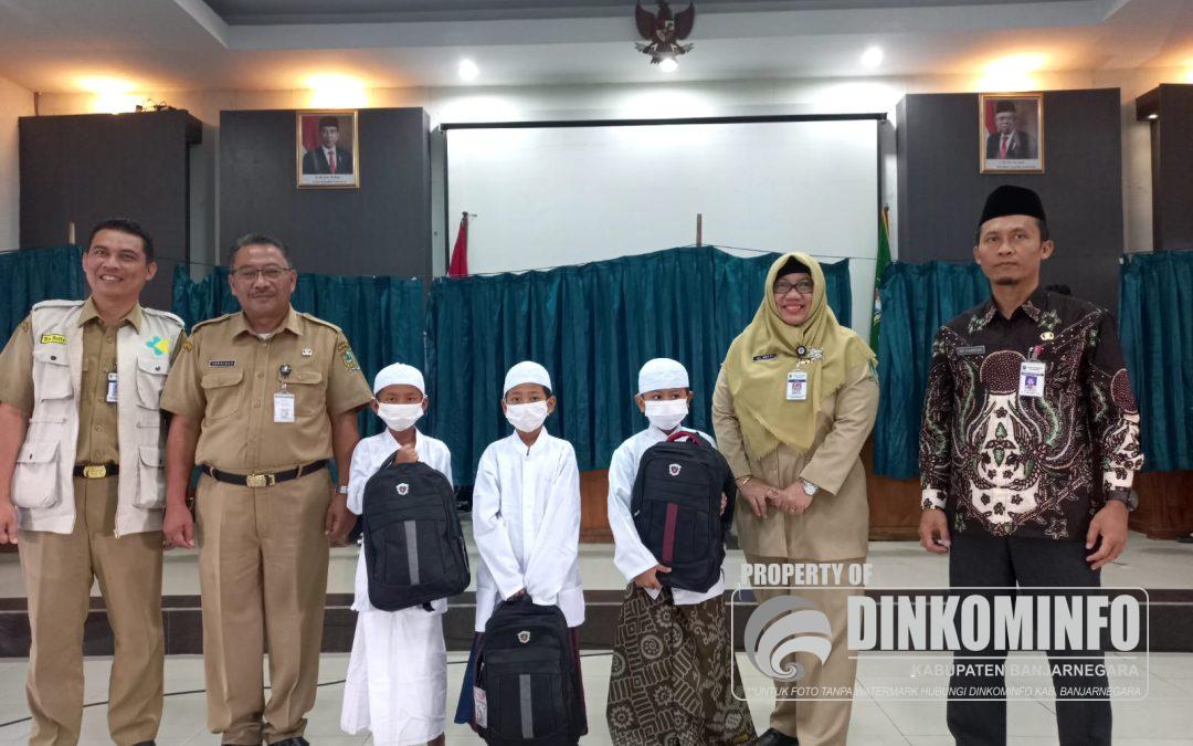 Puluhan Anak-anak Antusias Ikuti Sunatan Massal di Banjarnegara