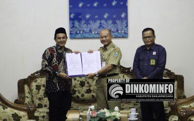 Pemkab bersama KPU dan Bawaslu Banjarnegara Tandatangani Kesepakatan Pendanaan Pilkada Serentak