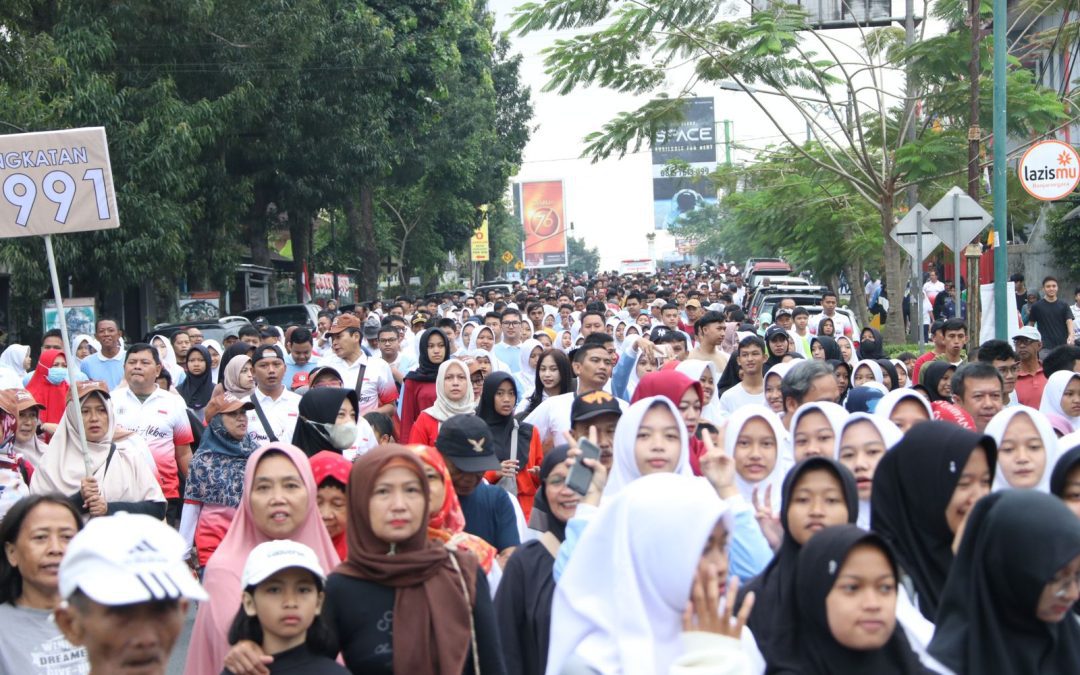 Ribuan Peserta Jalan Sehat Ramaikan Reuni Akbar Smansabara, Juga Dimeriahkan Berbagai Event