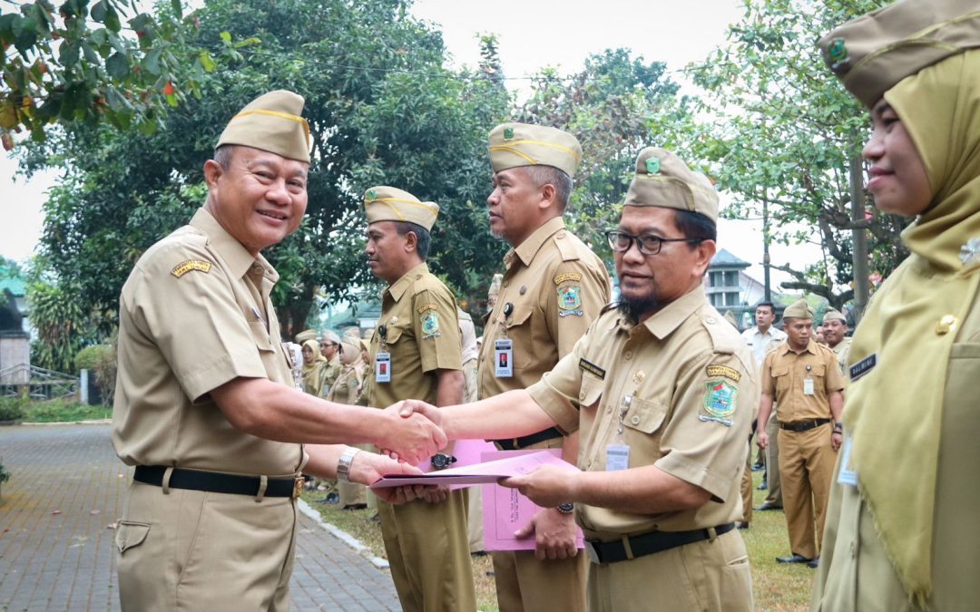 6 ASN di Setda Terima SK Kenaikan Pangkat