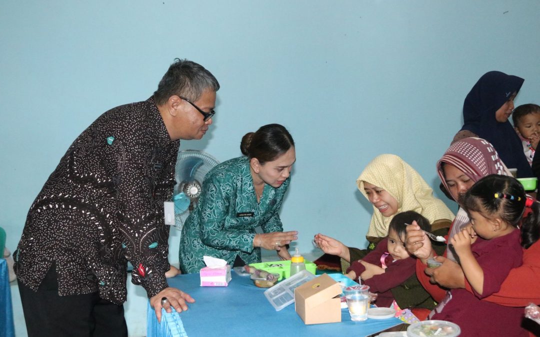 Program Bapak Ibu Asuh Stunting Bantu PMT untuk Perbaiki Gizi Balita