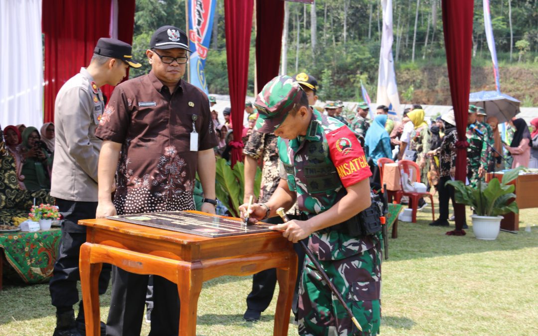 Penutupan TMMD Sengkuyung Desa Ambal Target Tercapai 100 Persen, dari Pembangunan RTLH hingga ‘Jembatan Supriyanto’