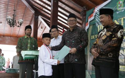 Pelantikan Pengurus DPC FKDT dan Wisuda Santri