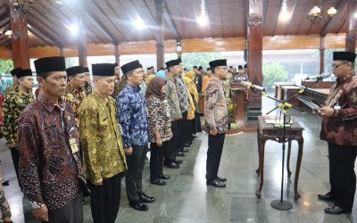 Lantik 35 Pejabat, Pj Bupati Tegaskan Pentingnya Etika dan Keteladanan bagi Seorang ASN