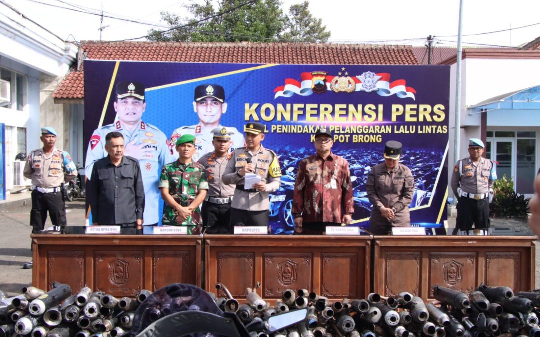 Polres Banjarnegara bersama Forkompimda dan Seluruh Elemen Masyarakat Gelar Deklarasi Banjarnegara Zero Knalpot Brong