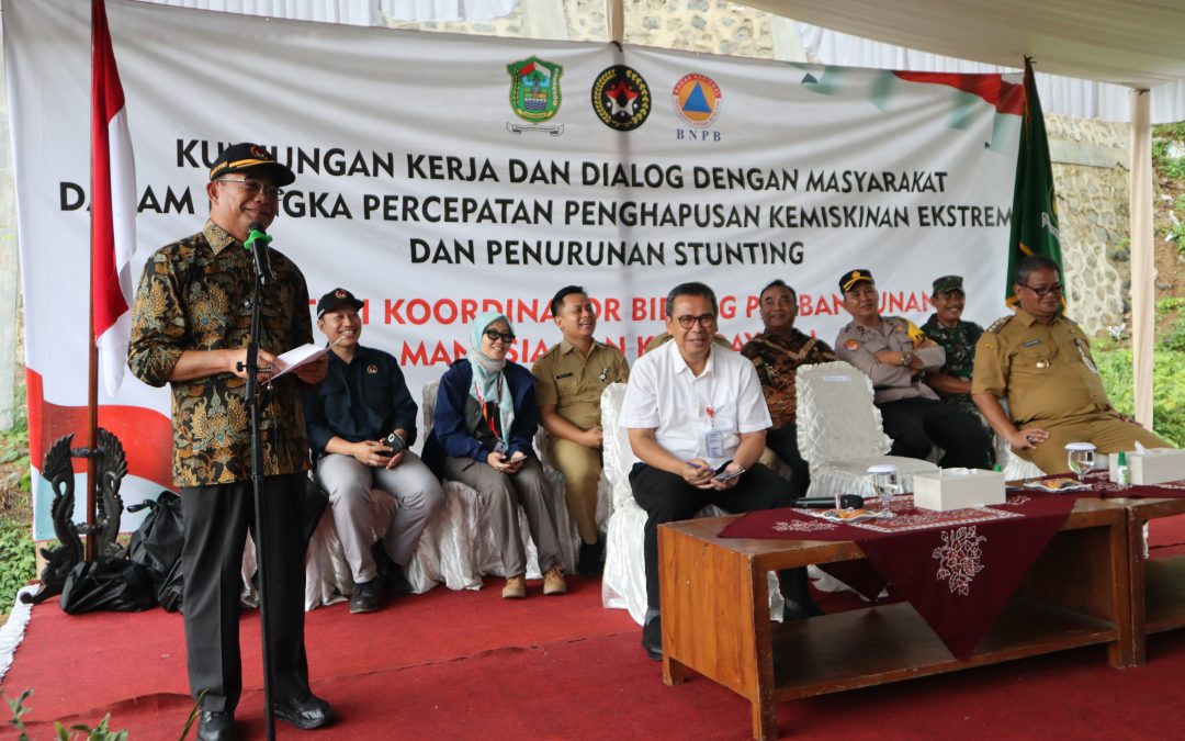 Menko PMK Muhadjir Efendy Dialog dengan Warga Duren dan Tinjau Bantuan Sumur Bor