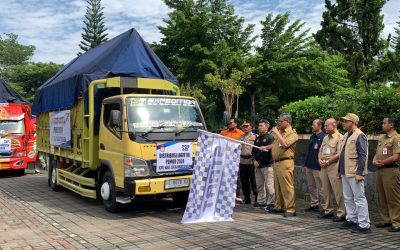 PJ Bupati Melepas Pengiriman Logistik Pemilu dari Gudang Balai Budaya