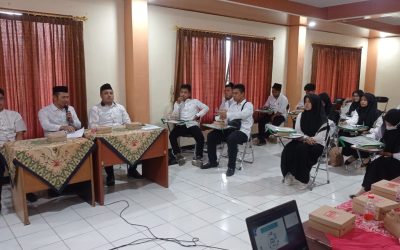 Beri Pembekalan Mahasiswa STITUSA yang Hendak KKN, Ketua ICMI Banjarnegara Kenalkan Desa Cendekia
