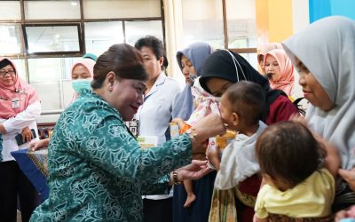 7 Balita Stunting Dapat Bantuan Pangan Olahan untuk Keperluan Medis Khusus