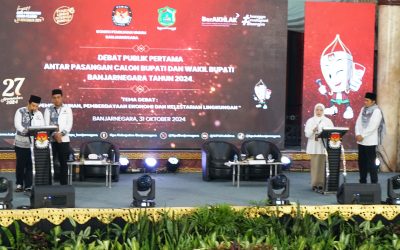 Debat Publik Perdana Pilkada Banjarnegara 2024,  Paslon Bupati Bugar-Fahmi dan Amalia-Jumali  Sampaikan Visi Misi