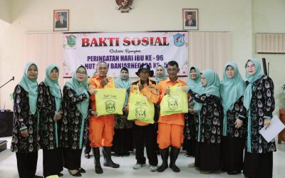 Menunjang Peringatan Hari Ibu, GOW Banjarnegara Bagikan Sembako untuk Warga Kurang Mampu