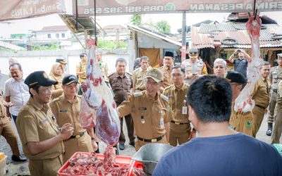 Jelang Nataru, Pj Bupati Pantau Harga dan Ketersediaan Barang Kebutuhan Pokok di Pasar dan Swalayan