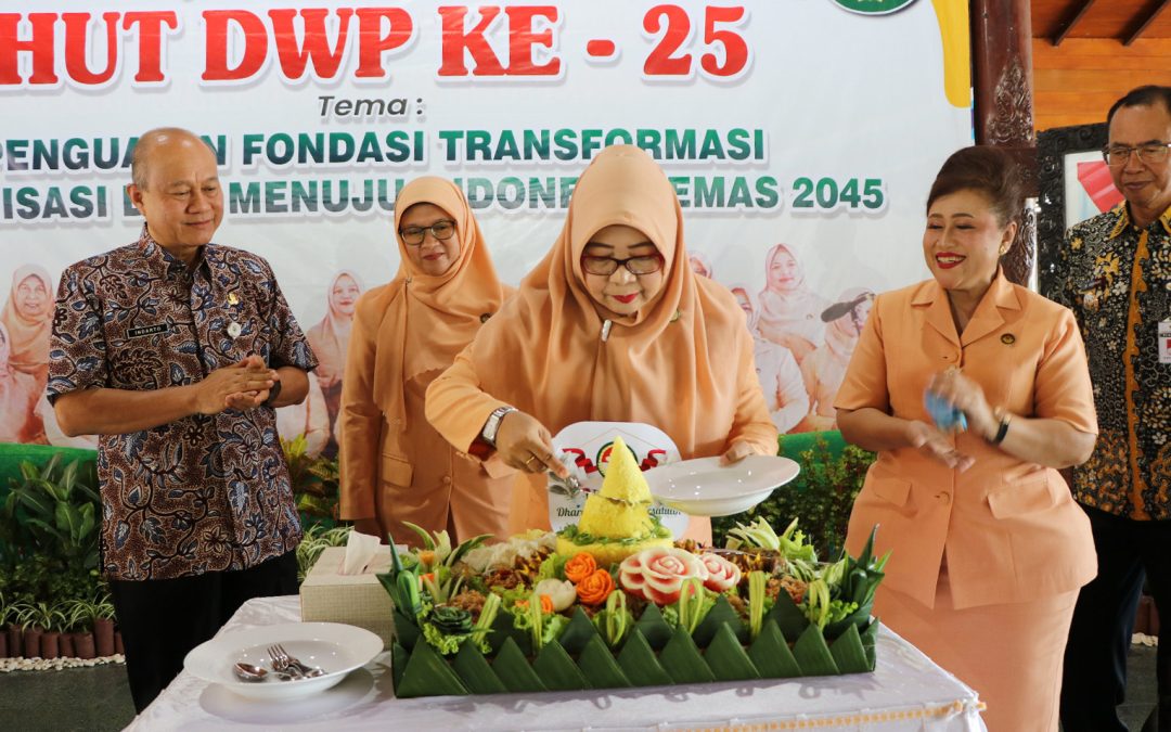 Momen Istimewa Dharma Wanita Banjarnegara Rayakan HUT ke-25  Dihadiri PJ Bupati beserta Istri