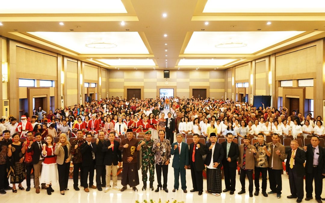 Hadiri Perayaan Natal Bersama Bamag Banjarnegara, Pj. Bupati Sampaikan Pesan Kedamaian  Kepada Sesama