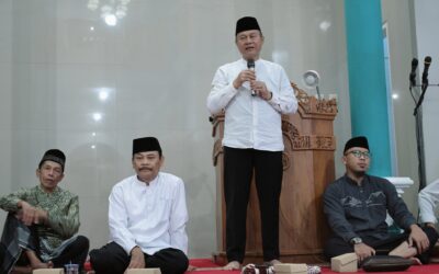 Silaturahmi Ramadhan, Sekda Tarawih Bersama Masyarakat Desa Beji Pandanarum