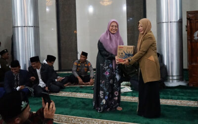 Awali Tarawih Keliling di Bulan Ramadan, Bupati Amalia Desiana Sambangi Desa Batur