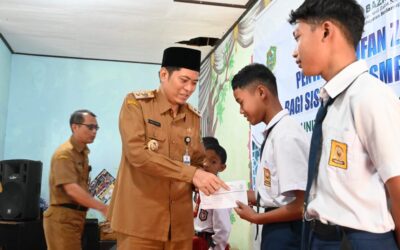 Sebanyak 130 Siswa SD dan SMP Kurang Mampu di Eks Kawedanan Batur Terima Dana Zakat