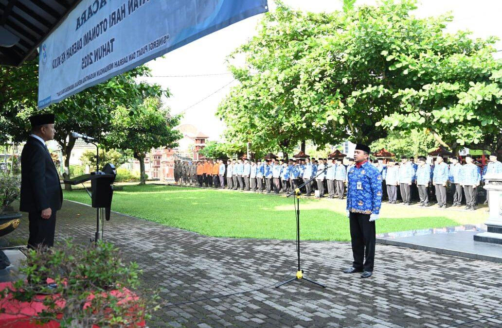 Pimpin Upacara Hari OTDA ke-29, Sekda Indarto Tekankan Pentingnya Sinergi Pusat dan Daerah Untuk Indonesia Emas 2045