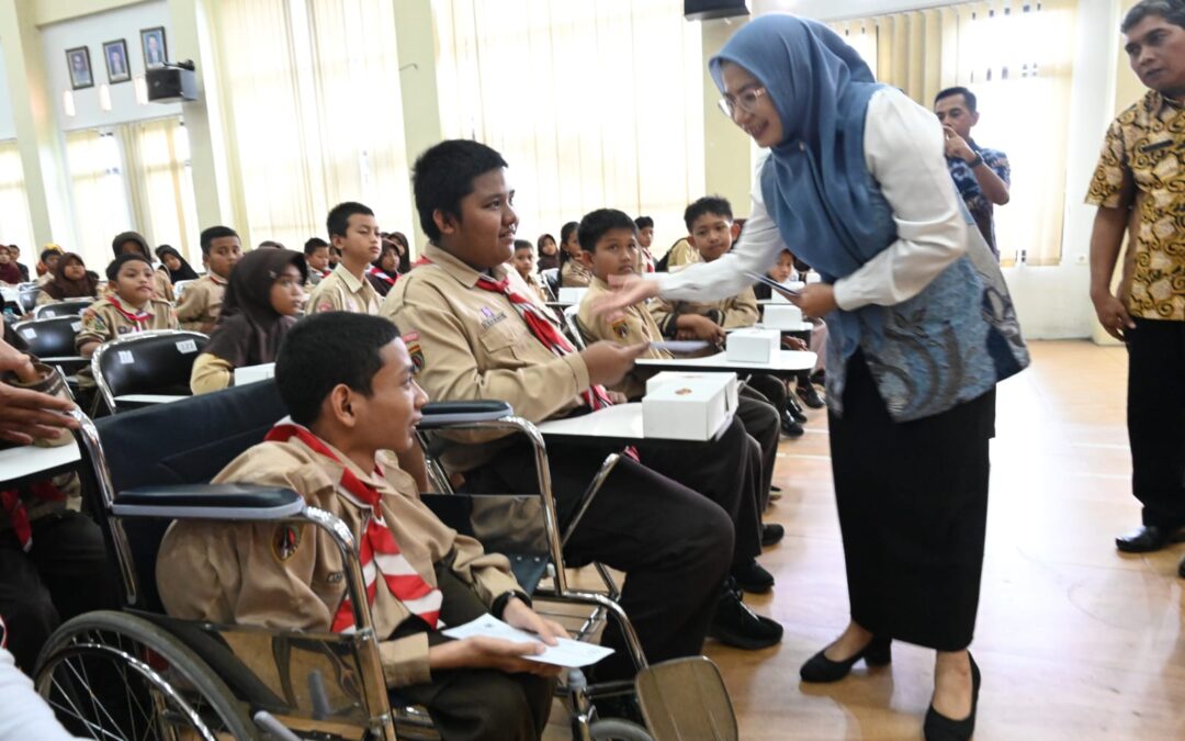 UPZ Dindikpora Banjarnegara Tasyarufkan Dana Zakat bagi 525 Siswa SD dan SMP