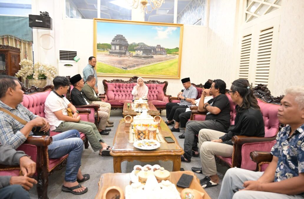 Bupati Amel Mengajak Insan Media Sosialisasikan Program Pemerintah