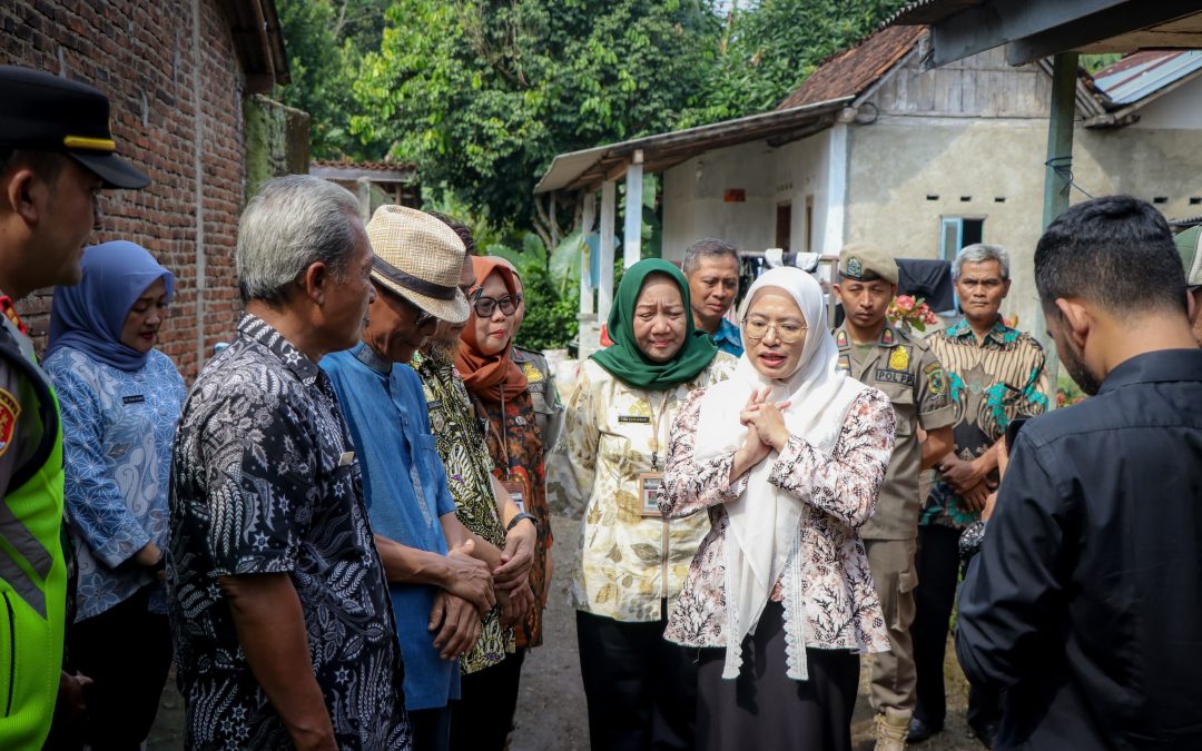Dindukcapil Banjarnegara Fasilitasi Perekaman KTP-el di Rumah Bagi Disabilitas, ODGJ dan Lansia