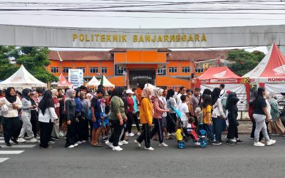 Jalan Sehat Semarak Dies Natalis ke-17 Politeknik Banjarnegara